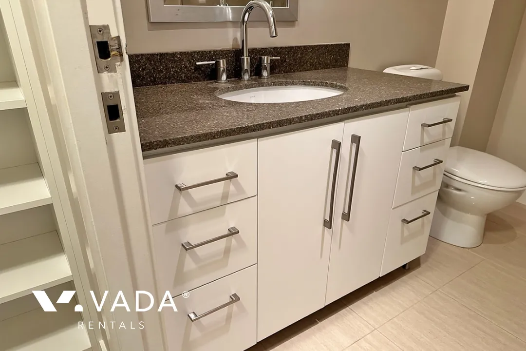 Icon in Yaletown - 3 Bedroom Apartment For Rent in Vancouver at 2103 - 638 Beach Crescent, Vancouver, BC, V6Z 3H4