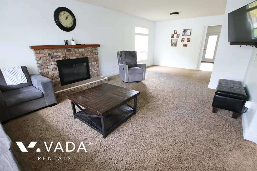 Langley City - 3 Bedroom House For Rent in Langley at 19980 48a Avenue, Langley, BC