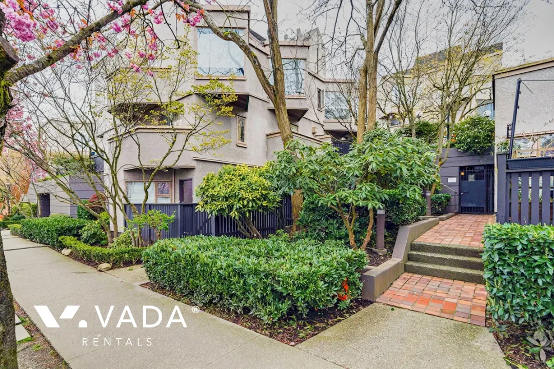 Laurel Court in Fairview - 1 Bedroom Townhouse For Rent in Vancouver at 8 - 870 West 7th Avenue, Vancouver, BC, V5Z 4C1