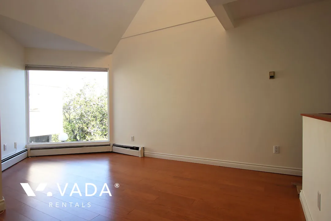 Laurel Court in Fairview - 1 Bedroom Townhouse For Rent in Vancouver at 8 - 870 West 7th Avenue, Vancouver, BC