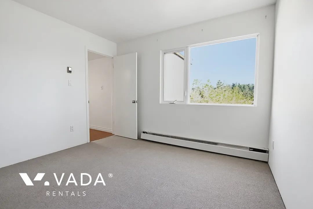 Laurel Court in Fairview - 1 Bedroom Townhouse For Rent in Vancouver at 8 - 870 West 7th Avenue, Vancouver, BC, V5Z 4C1