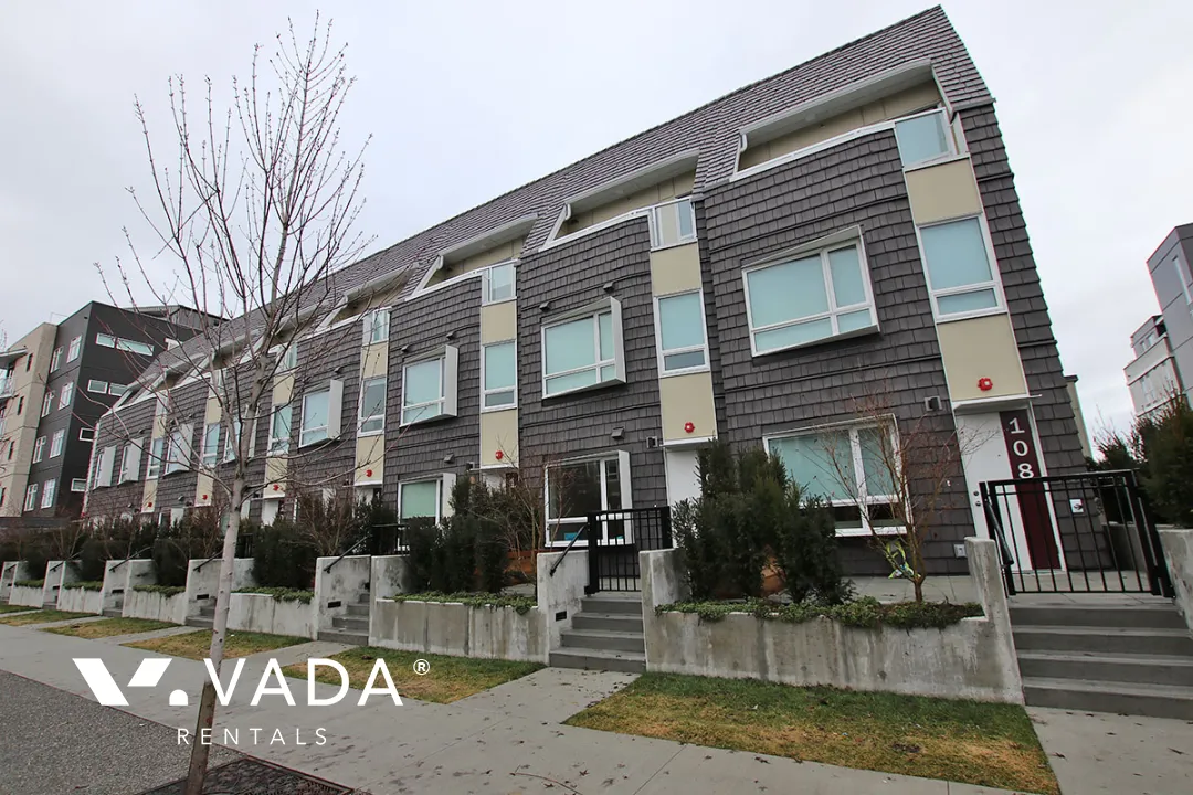 ERA in Downtown Maple Ridge - 3 Bedroom Townhouse For Rent in Maple Ridge at 107 - 12040 Plaza Street, Maple Ridge, BC