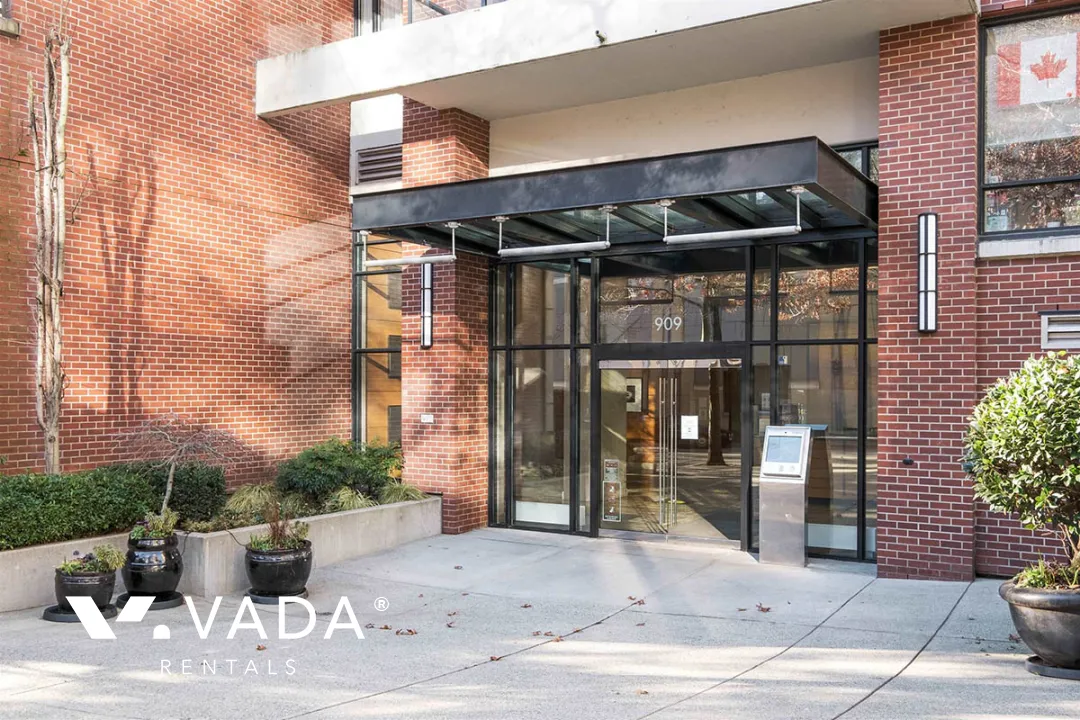 Yaletown Park in Yaletown - 1 Bedroom Apartment For Rent in Vancouver at 2610 - 909 Mainland Street, Vancouver, BC, V6B 1S3