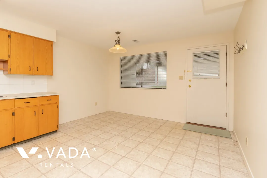 Lochdale - 2 Bedroom Basement For Rent in Burnaby at 6863B Winch Street, Burnaby, BC