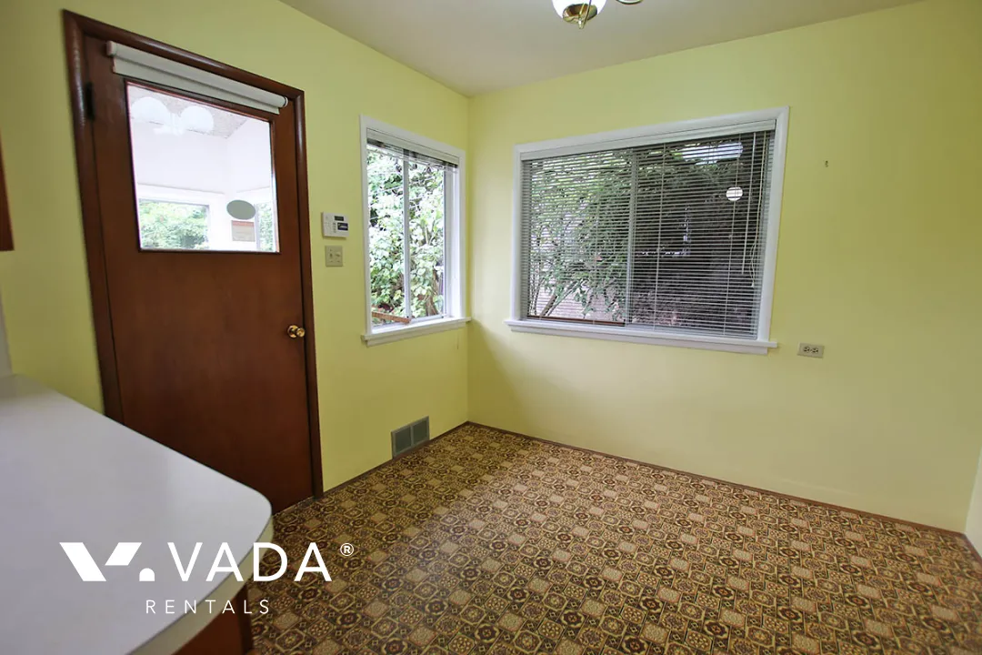 South Main - 3 Bedroom House For Rent in Vancouver at 438 East 20th Street, Vancouver, BC