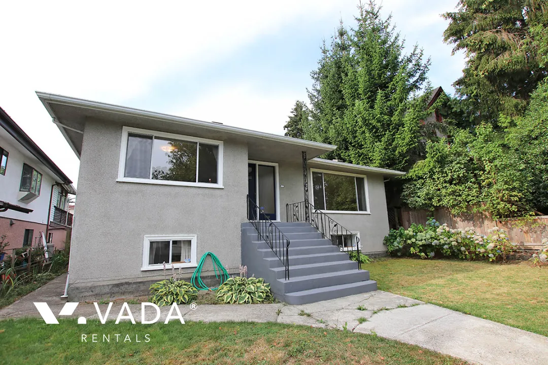 South Main - 3 Bedroom House For Rent in Vancouver at 438 East 20th Street, Vancouver, BC