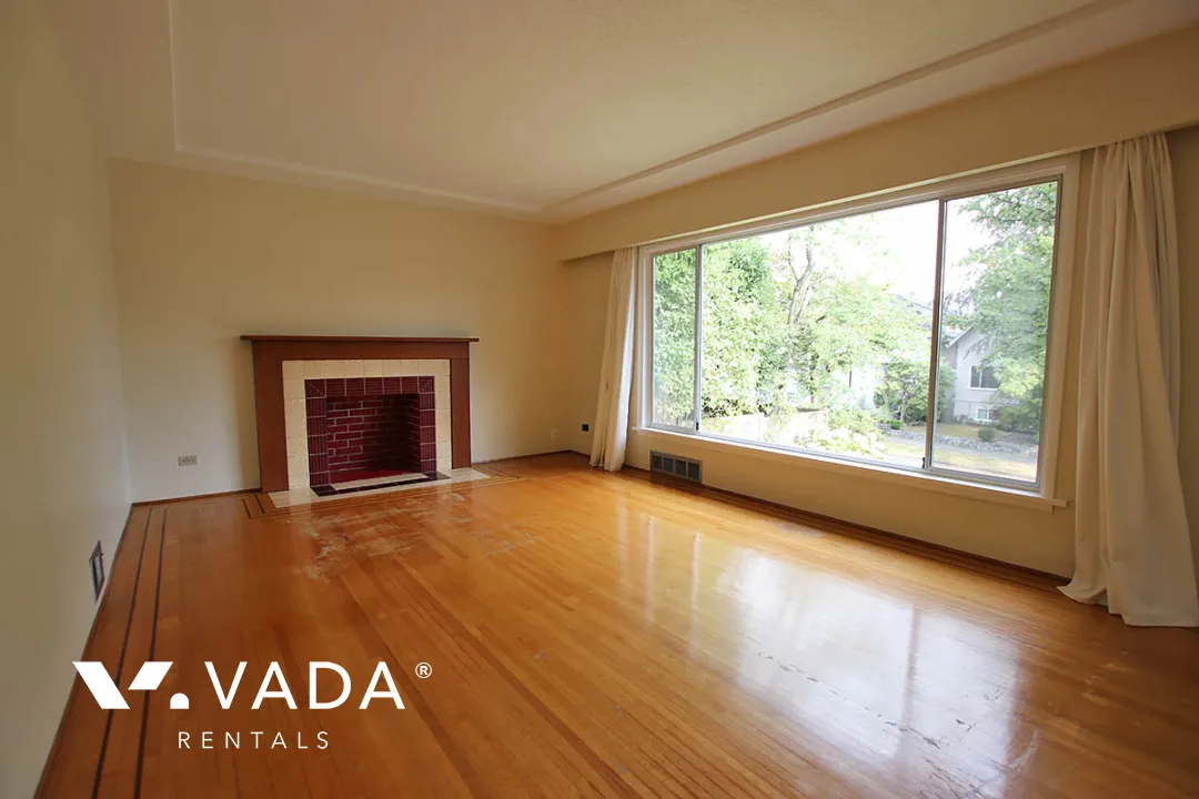 South Main - 3 Bedroom House For Rent in Vancouver at 438 East 20th Street, Vancouver, BC