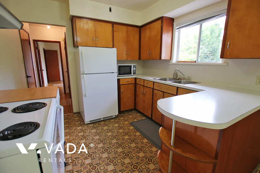 South Main - 3 Bedroom House For Rent in Vancouver at 438 East 20th Street, Vancouver, BC