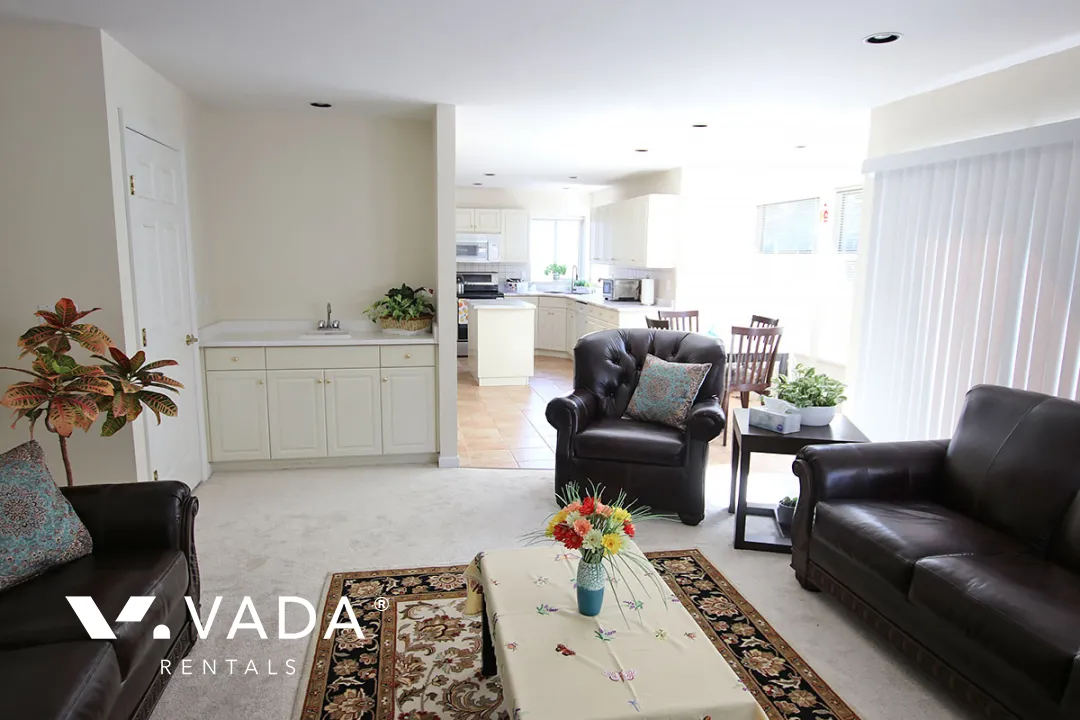 Westwood Plateau - 5 Bedroom House (Upper Level) For Rent in Coquitlam at 1572 Salal Crescent, Coquitlam, BC, V3E 2X7