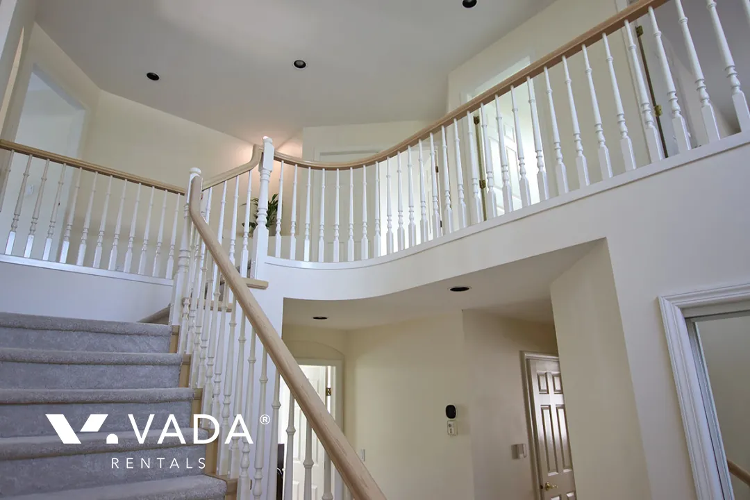 Westwood Plateau - 5 Bedroom House (Upper Level) For Rent in Coquitlam at 1572 Salal Crescent, Coquitlam, BC, V3E 2X7