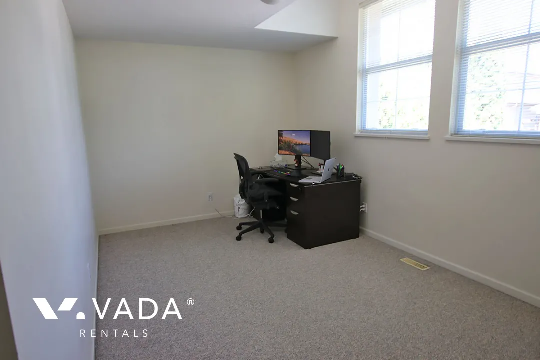 Westwood Plateau - 5 Bedroom House (Upper Level) For Rent in Coquitlam at 1572 Salal Crescent, Coquitlam, BC, V3E 2X7