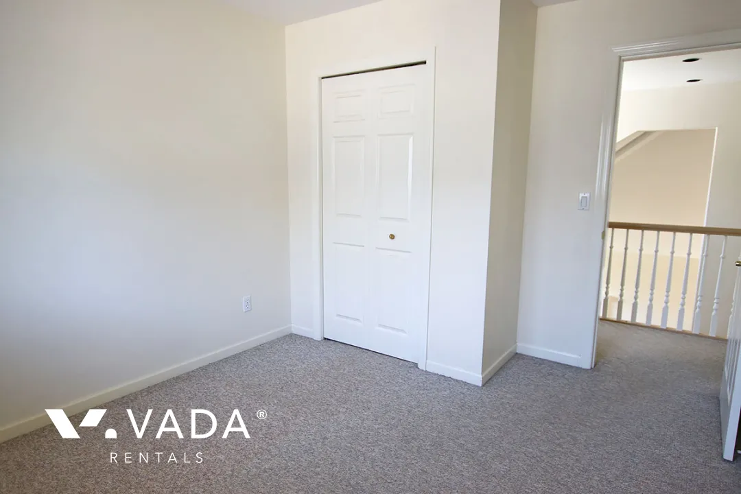 Westwood Plateau - 5 Bedroom House (Upper Level) For Rent in Coquitlam at 1572 Salal Crescent, Coquitlam, BC, V3E 2X7