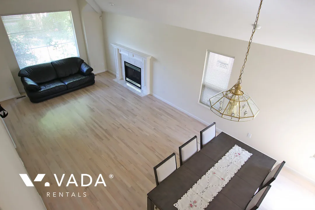 Westwood Plateau - 5 Bedroom House (Upper Level) For Rent in Coquitlam at 1572 Salal Crescent, Coquitlam, BC, V3E 2X7
