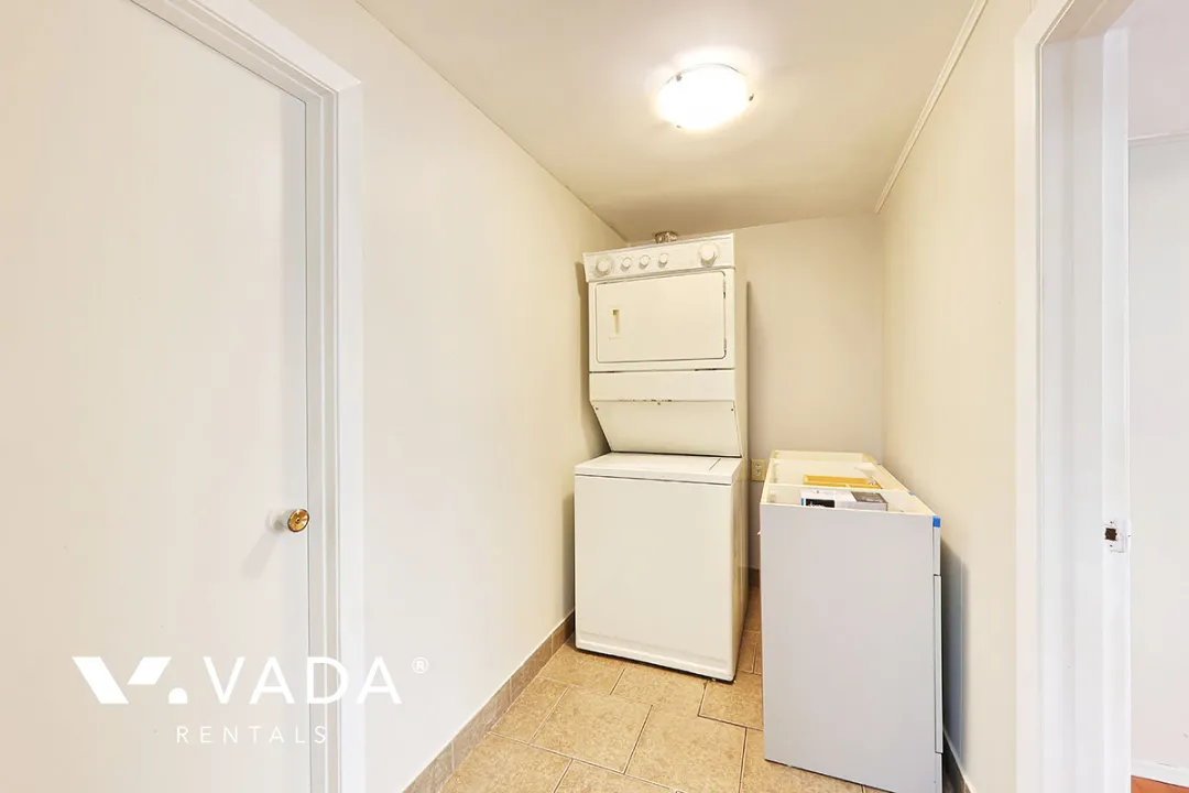 Grandview Woodland - 1 Bedroom Basement For Rent in Vancouver at 1336D East 11th Avenue, Vancouver, BC