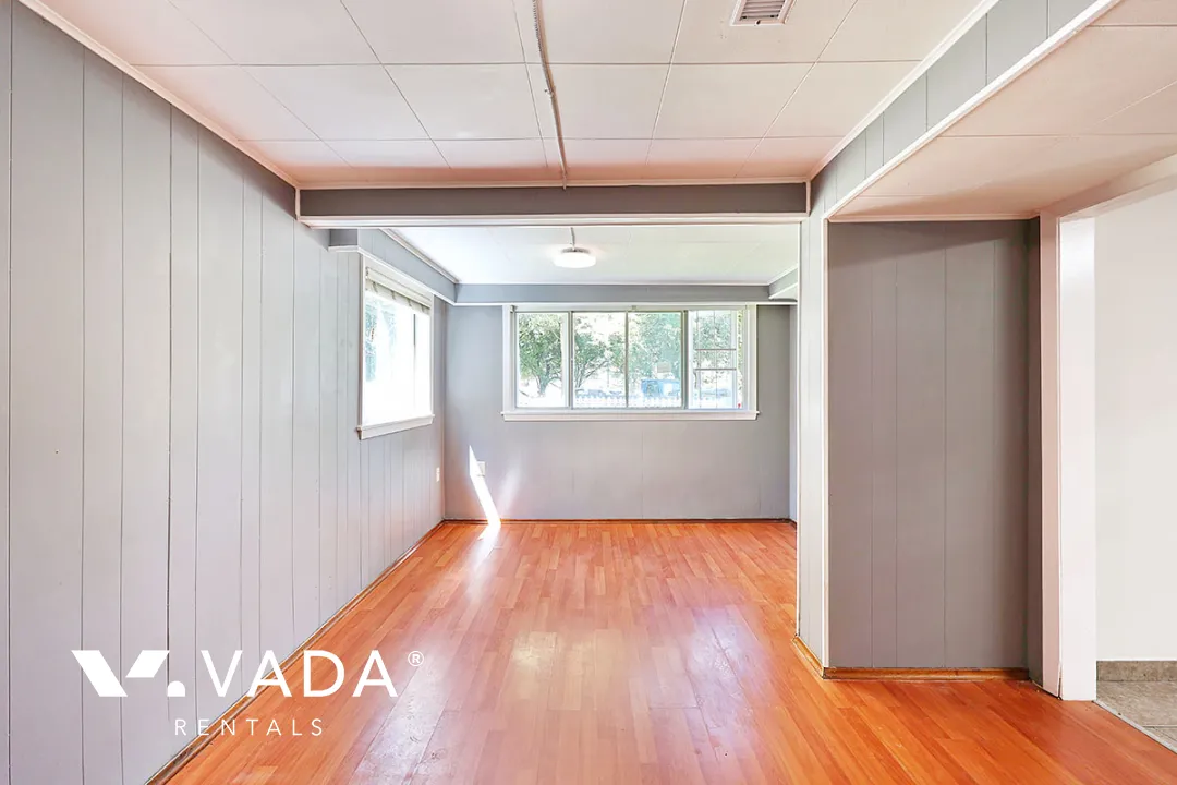 Grandview Woodland - 1 Bedroom Basement For Rent in Vancouver at 1336D East 11th Avenue, Vancouver, BC