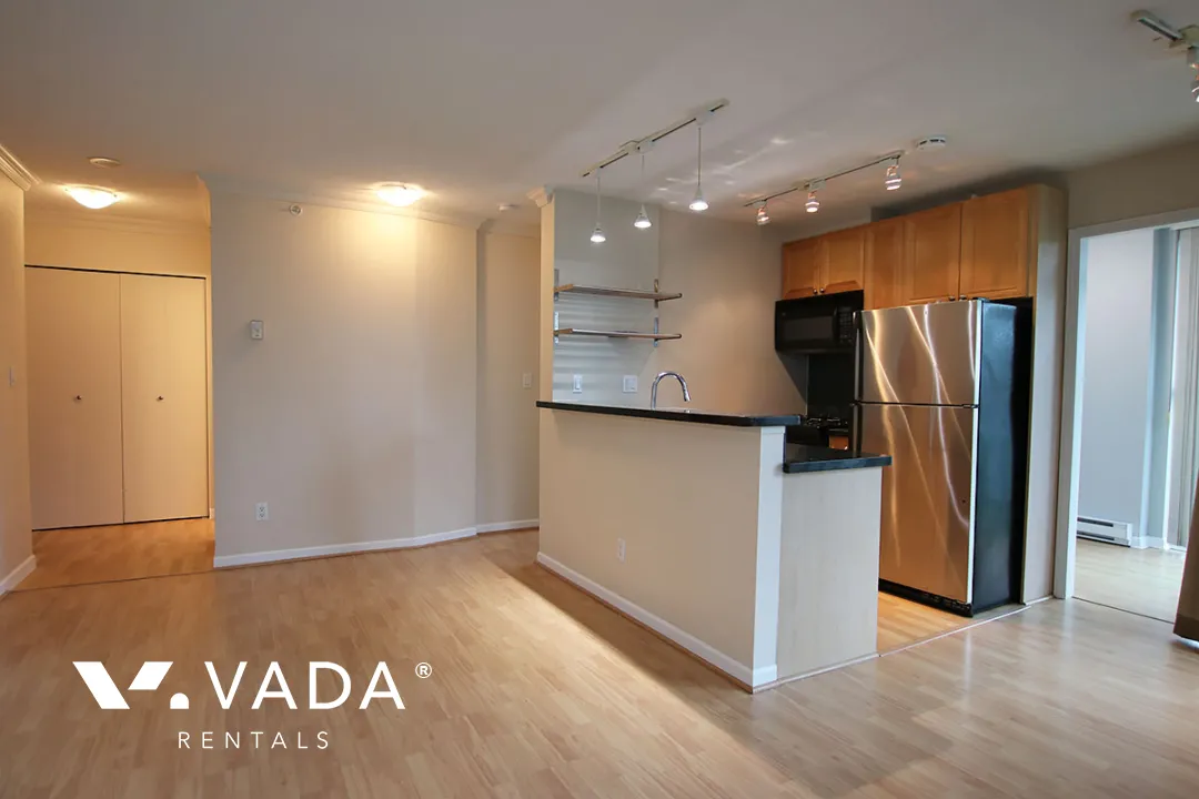 Savoy in Yaletown - 1 Bedroom Apartment For Rent in Vancouver at 1003 - 928 Richards Street, Vancouver, BC, V6B 6P6