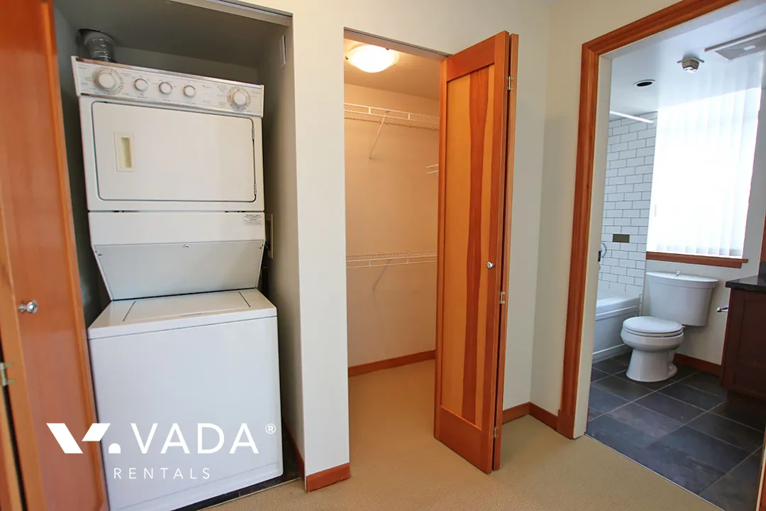 Murano Lofts in New Westminster Quay - 1 Bedroom Loft For Rent in New Westminster at 410 - 7 Rialto Court, New Westminster, BC