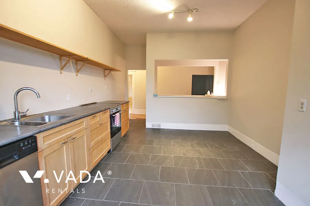 Shaughnessy - 1 Bedroom Duplex For Rent in Vancouver at 1867 West 17th Avenue, Vancouver, BC