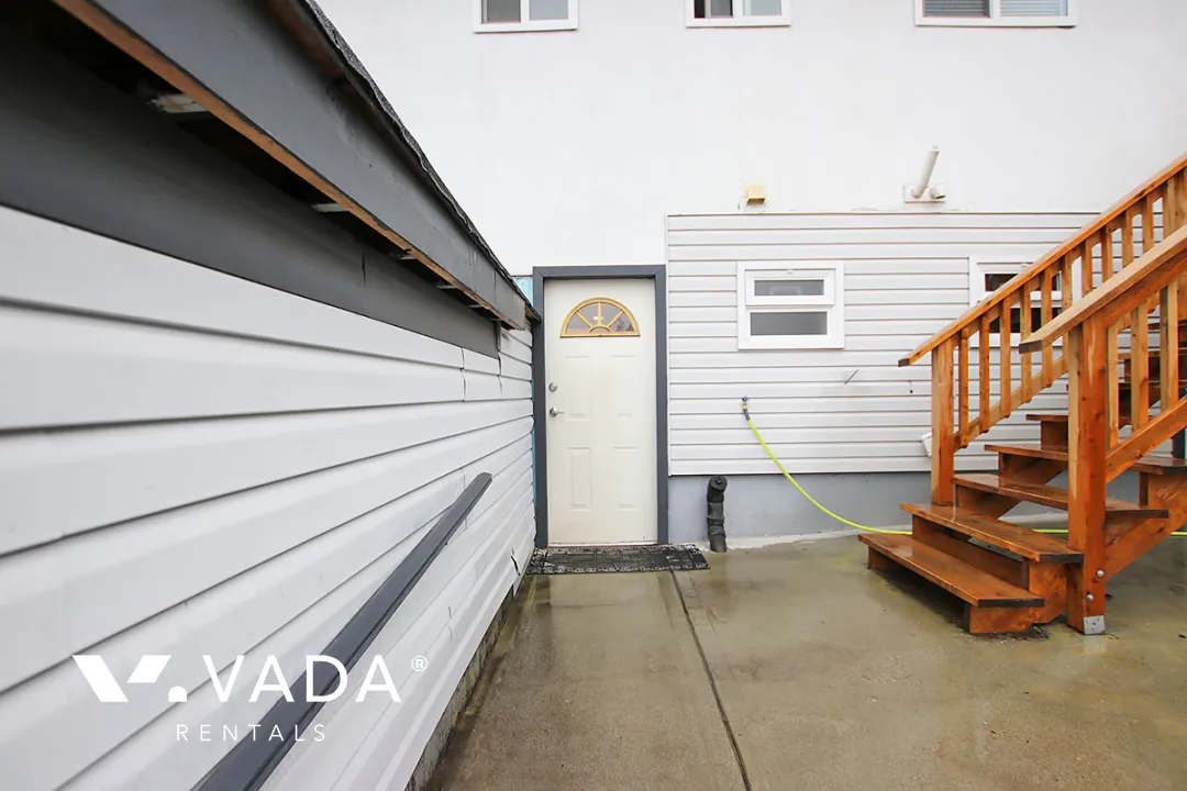 Mary Hill - 1 Bedroom Garden Suite For Rent in Port Coquitlam at 1617 Western Drive, Port Coquitlam, BC