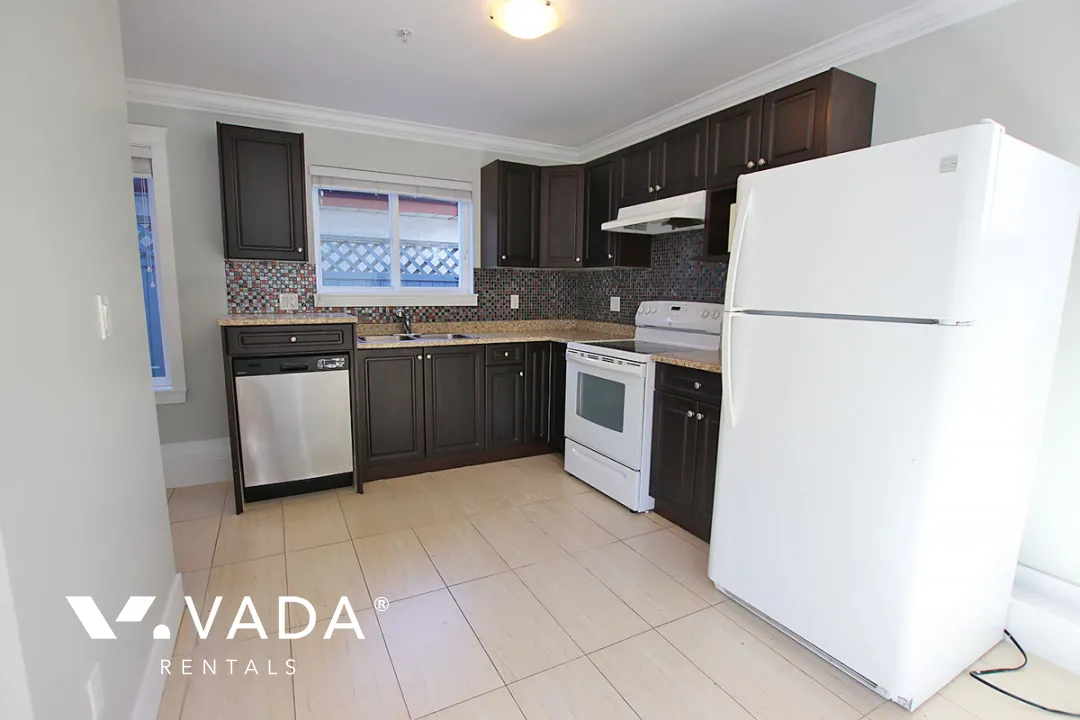 Renfrew Collingwood - 2 Bedroom Laneway House For Rent in Vancouver at 2949A East 4th Avenue, Vancouver, BC