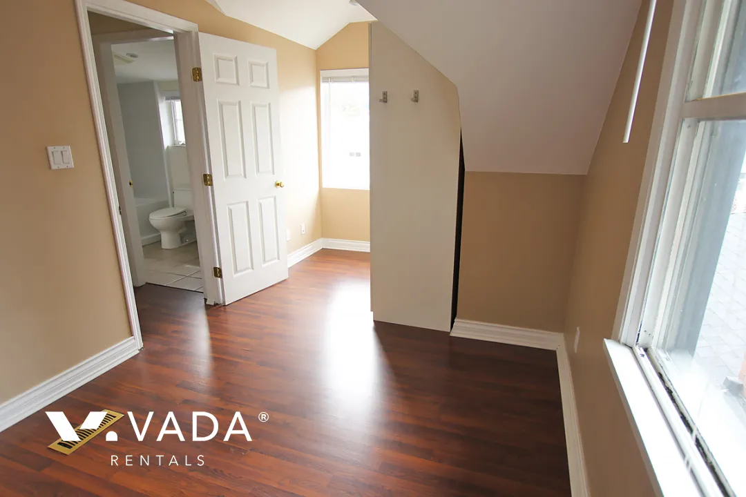Riley Park - 5 Bedroom House For Rent in Vancouver at 76 East 42nd Avenue, Vancouver, BC, V5W 1S3