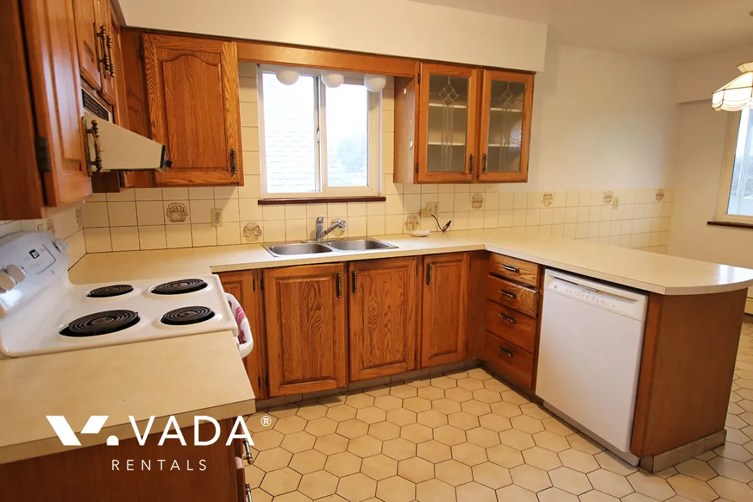 Hastings Sunrise - 2 Bedroom House (Upper Level) For Rent in Vancouver at 2909 A Graveley Street, Vancouver, BC