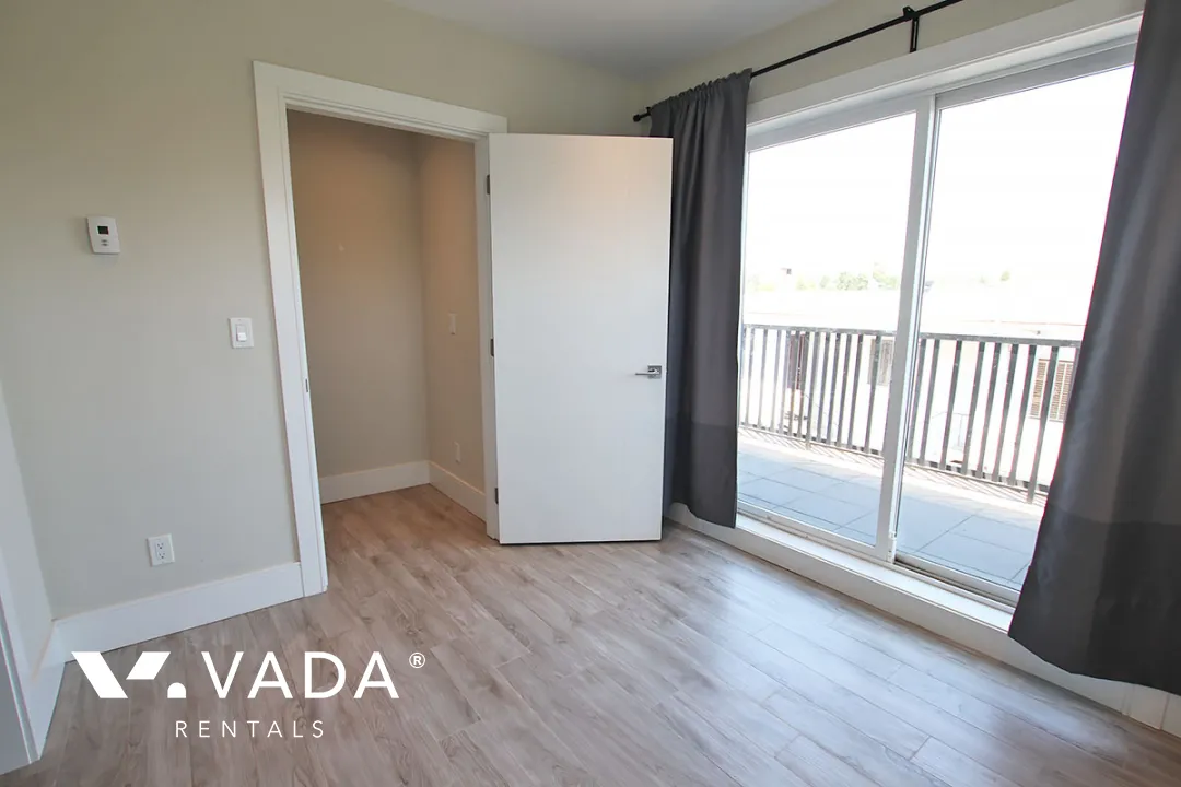 Hastings Sunrise - 1 Bedroom Laneway House For Rent in Vancouver at 782 Renfrew Street, Vancouver, BC