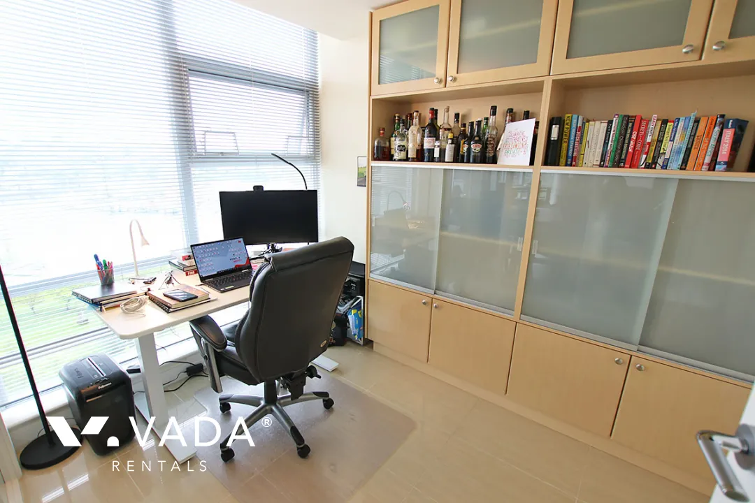 Icon in Yaletown - 2 Bedroom Apartment For Rent in Vancouver at 1201 - 638 Beach Crescent, Vancouver, BC, V6Z 3H4