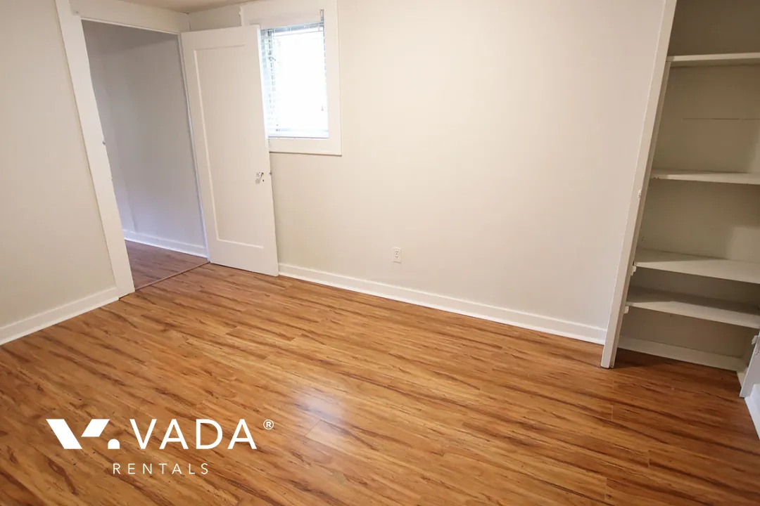 Willingdon Heights - 2 Bedroom House (Lower Level) For Rent in Burnaby at 3904B Pender Street, Burnaby, BC