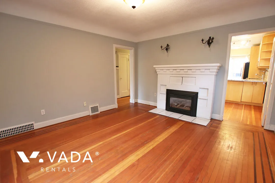 Willingdon Heights - 4 Bedroom House (Upper Level) For Rent in Burnaby at 3904A Pender Street, Burnaby, BC