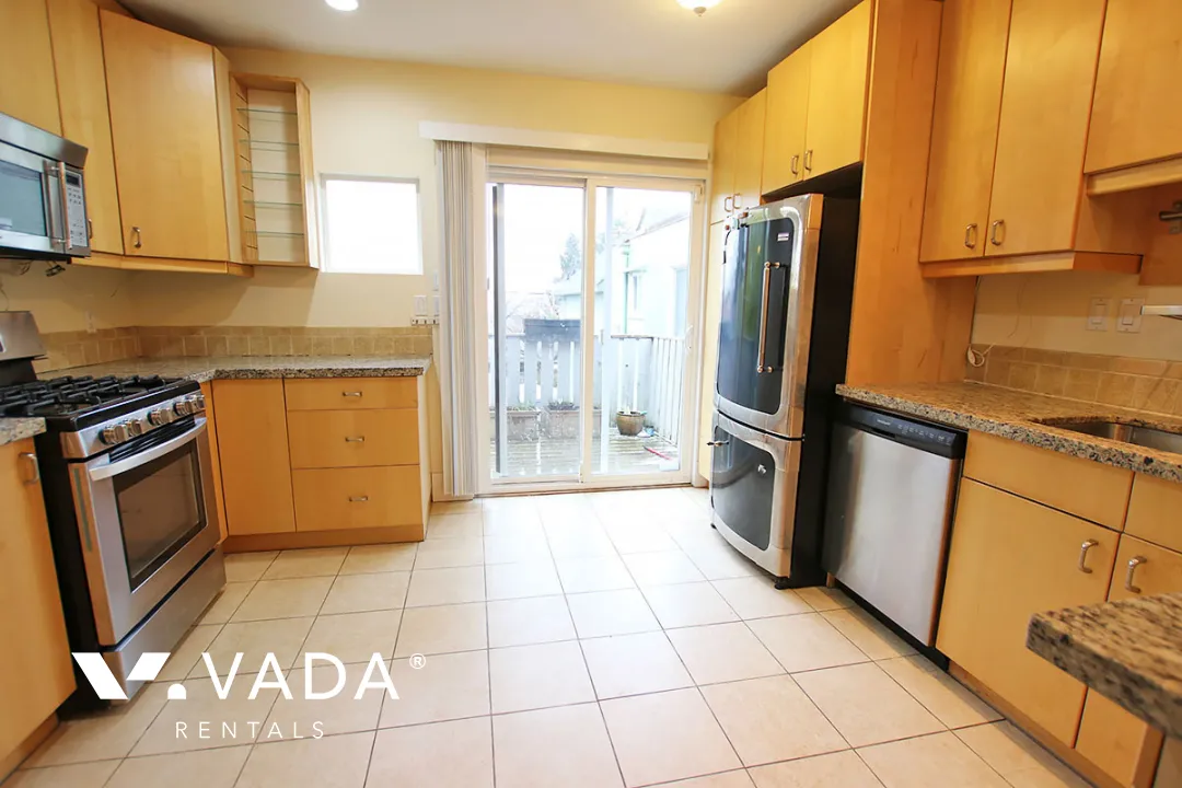 Willingdon Heights - 4 Bedroom House (Upper Level) For Rent in Burnaby at 3904A Pender Street, Burnaby, BC