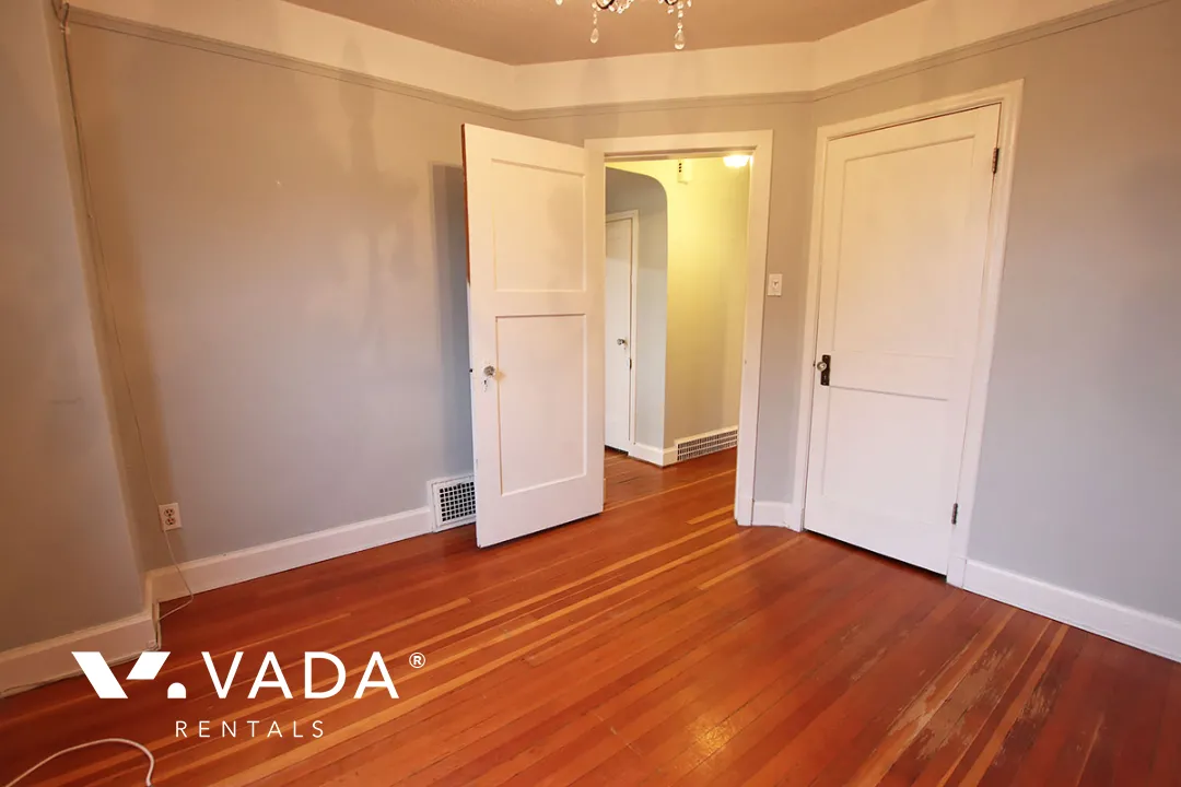 Willingdon Heights - 4 Bedroom House (Upper Level) For Rent in Burnaby at 3904A Pender Street, Burnaby, BC