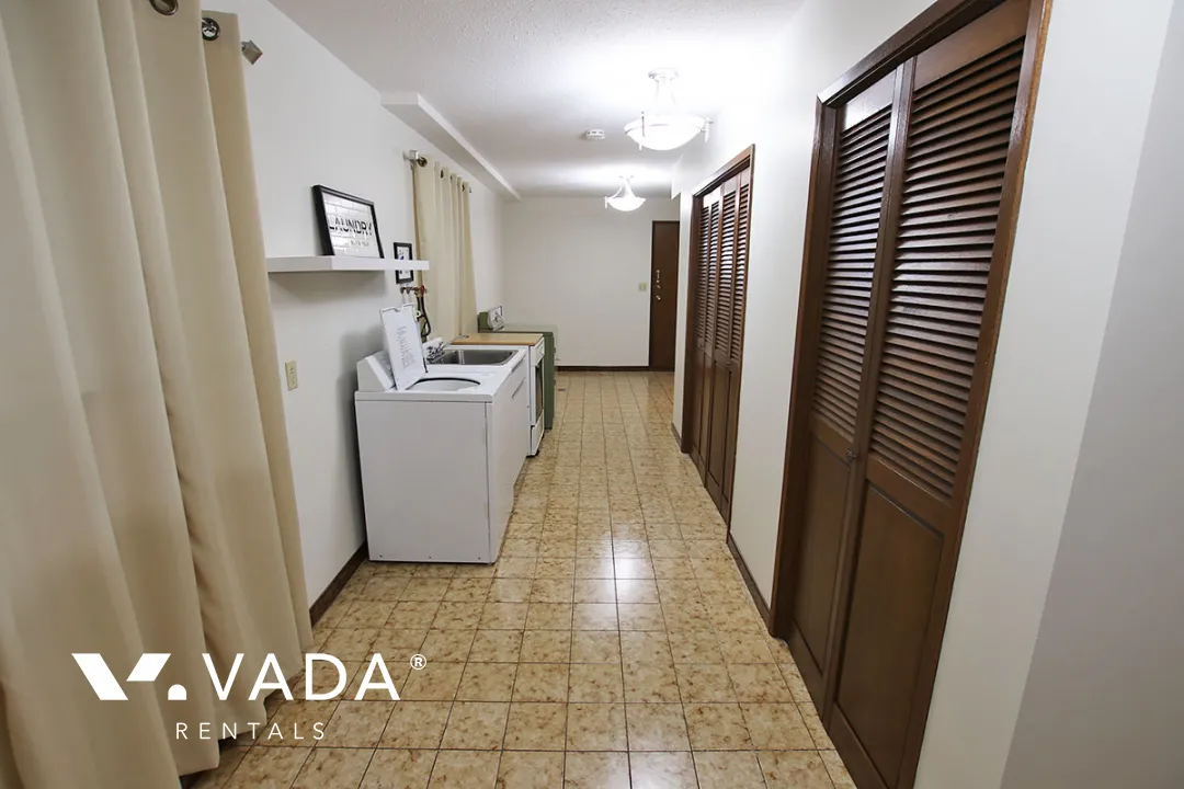 Willingdon Heights - 1 Bedroom Garden Suite For Rent in Burnaby at 4322B Frances Street, Burnaby, BC