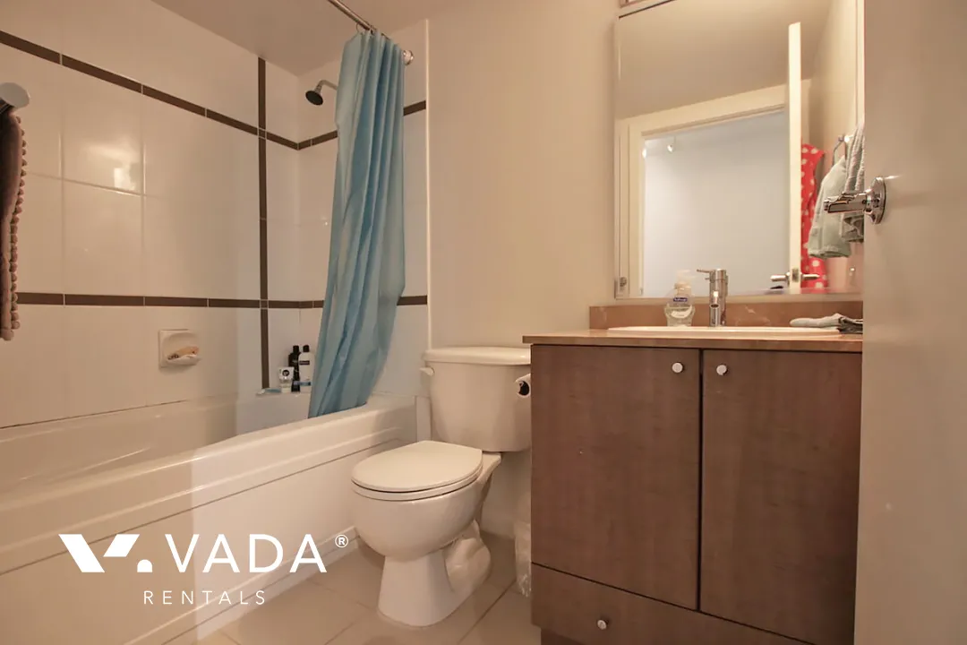 The Hudson in Downtown - 1 Bedroom Apartment For Rent in Vancouver at 513 - 610 Granville Street, Vancouver, BC