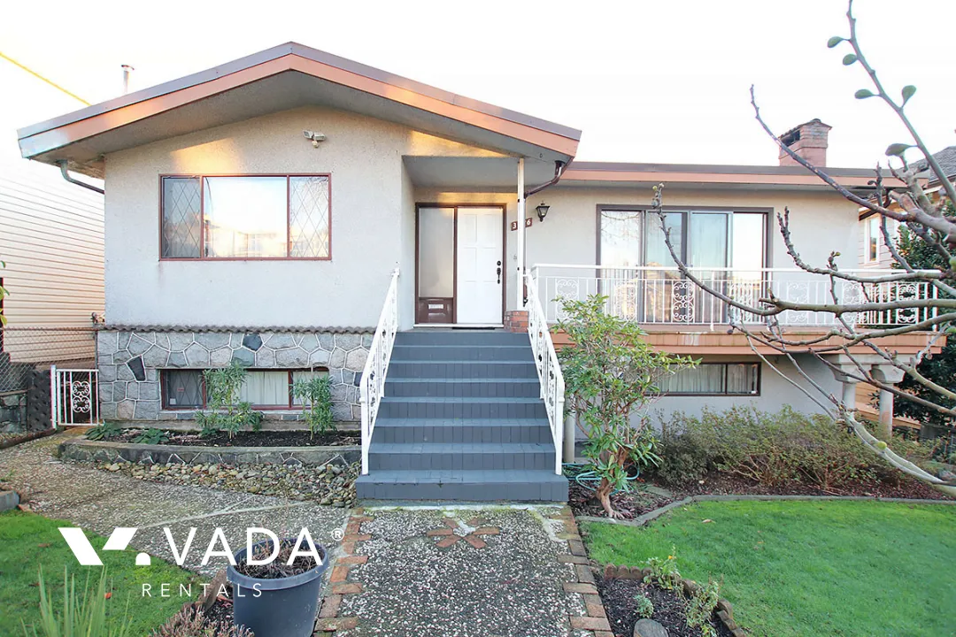 Willingdon Heights - 2 Bedroom Basement For Rent in Burnaby at 3786B Georgia Street, Burnaby, BC