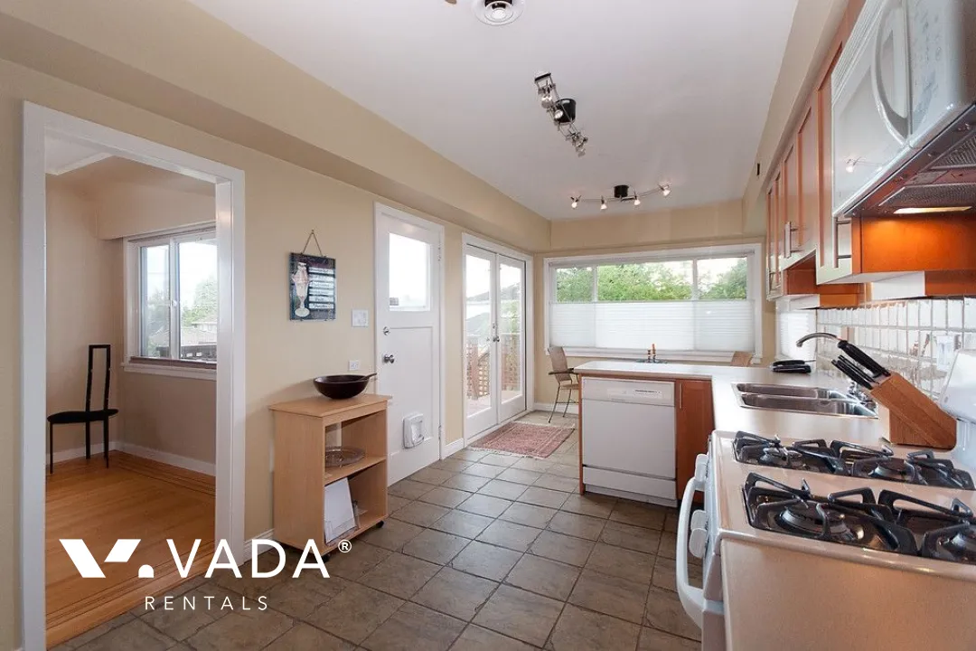 Arbutus - 3 Bedroom House (Upper Level) For Rent in Vancouver at 2433 West 19th Avenue, Vancouver, BC