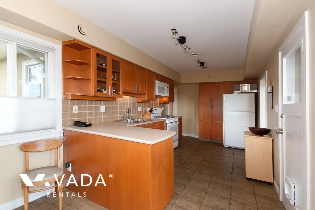 Arbutus - 3 Bedroom House (Upper Level) For Rent in Vancouver at 2433 West 19th Avenue, Vancouver, BC