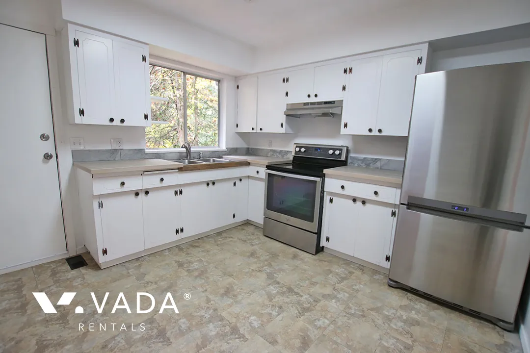North Shore - 3 Bedroom House For Rent in Port Moody at 134 Buckingham Drive, Port Moody, BC