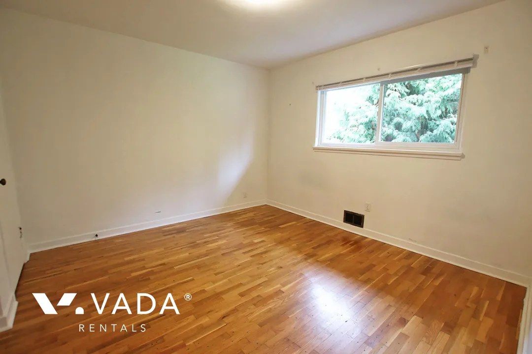 North Shore - 3 Bedroom House (Upper Level) For Rent in Port Moody at 104 Balmoral Drive, Port Moody, BC