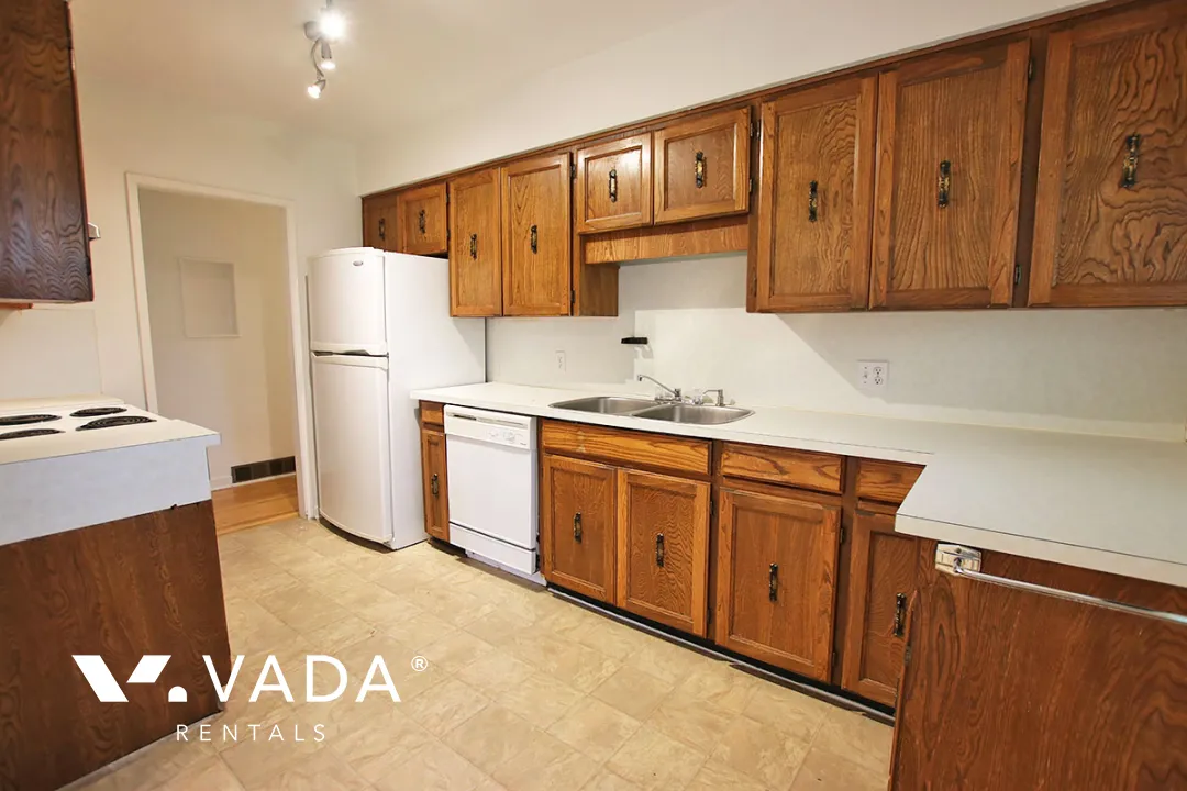 North Shore - 3 Bedroom House (Upper Level) For Rent in Port Moody at 104 Balmoral Drive, Port Moody, BC