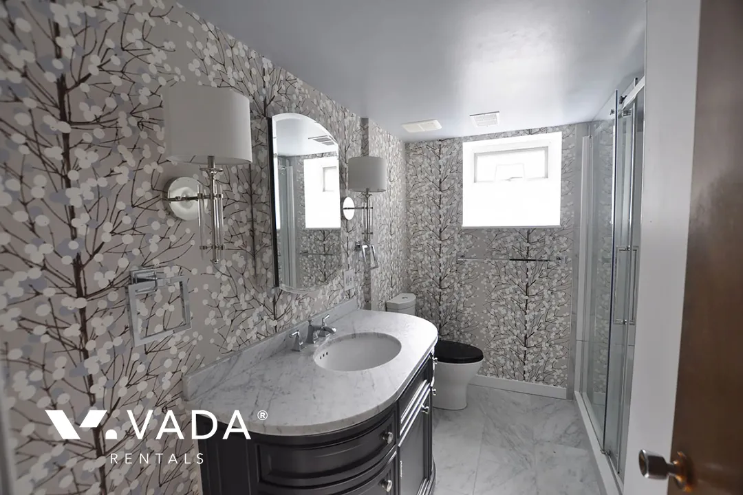 Delbrook - 4 Bedroom House For Rent in North Vancouver at 498 Montroyal Place, North Vancouver, BC