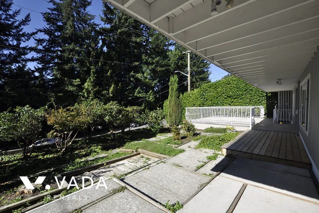 Delbrook - 4 Bedroom House For Rent in North Vancouver at 498 Montroyal Place, North Vancouver, BC