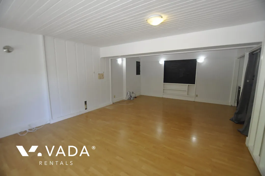 Delbrook - 4 Bedroom House For Rent in North Vancouver at 498 Montroyal Place, North Vancouver, BC