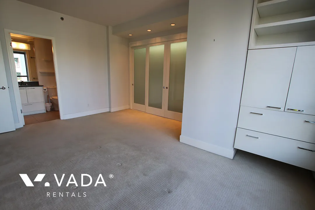 Parkview Tower in Yaletown - 2 Bedroom Apartment For Rent in Vancouver at 608 - 289 Drake Street, Vancouver, BC