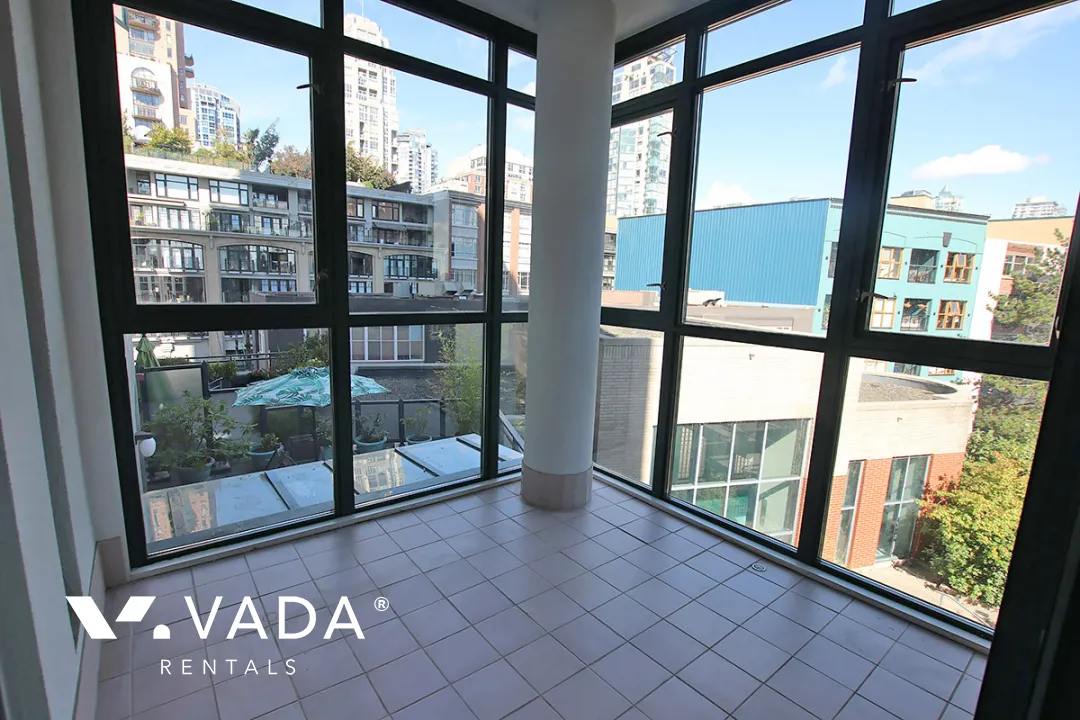 Parkview Tower in Yaletown - 2 Bedroom Apartment For Rent in Vancouver at 608 - 289 Drake Street, Vancouver, BC