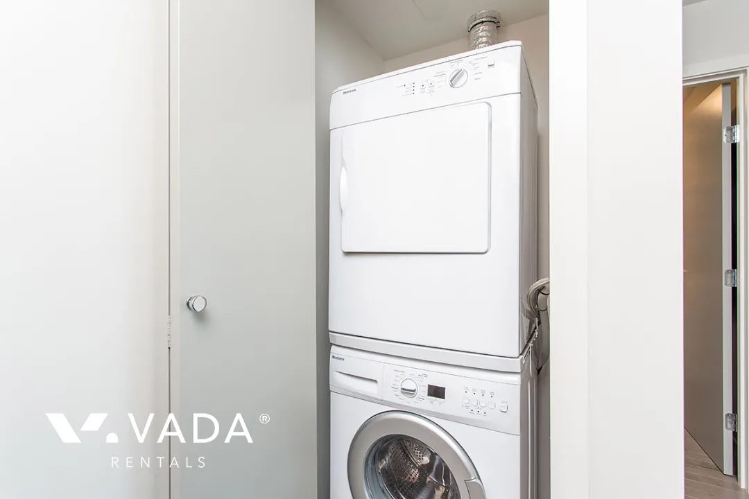 Cosmo in Downtown - 1 Bedroom Apartment For Rent in Vancouver at 2507 - 161 West Georgia Street, Vancouver, BC
