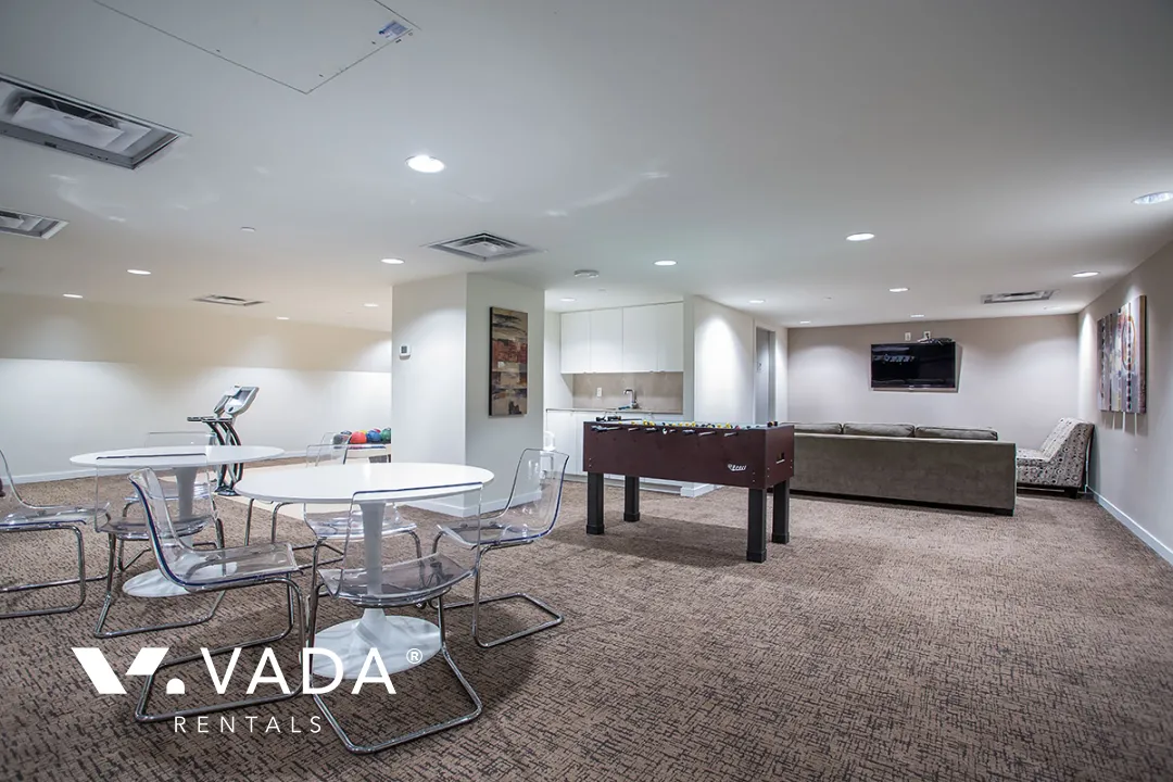 Cosmo in Downtown - 1 Bedroom Apartment For Rent in Vancouver at 2507 - 161 West Georgia Street, Vancouver, BC