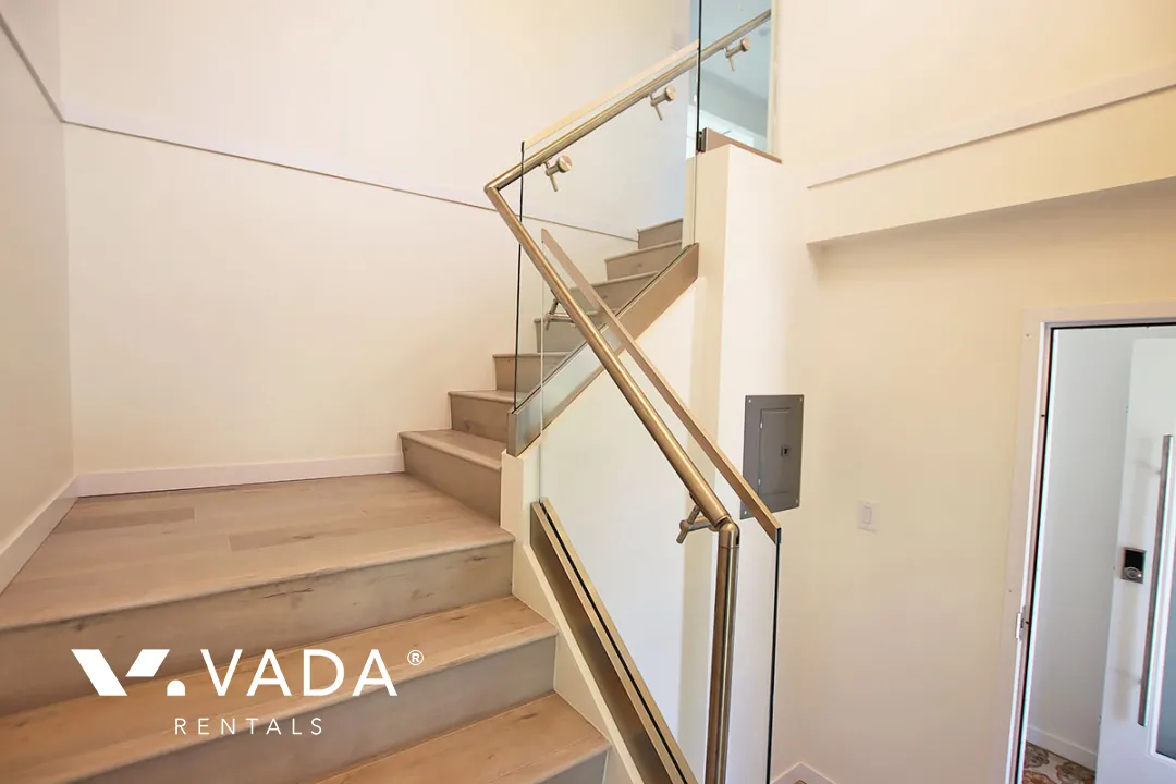 Riley Park - 1 Bedroom House (Upper Level) For Rent in Vancouver at 2 - 4674 Sophia Street, Vancouver, BC, V5V 3W3