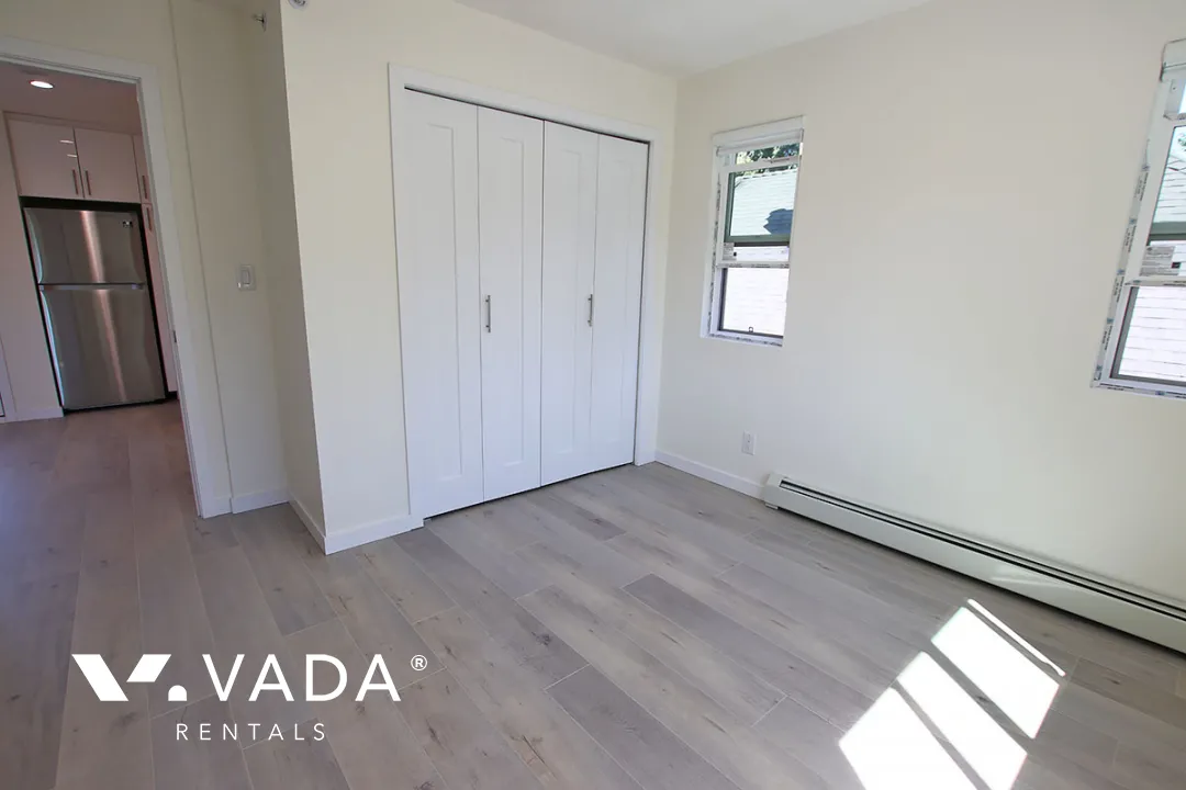 Riley Park - 1 Bedroom House (Upper Level) For Rent in Vancouver at 2 - 4674 Sophia Street, Vancouver, BC, V5V 3W3