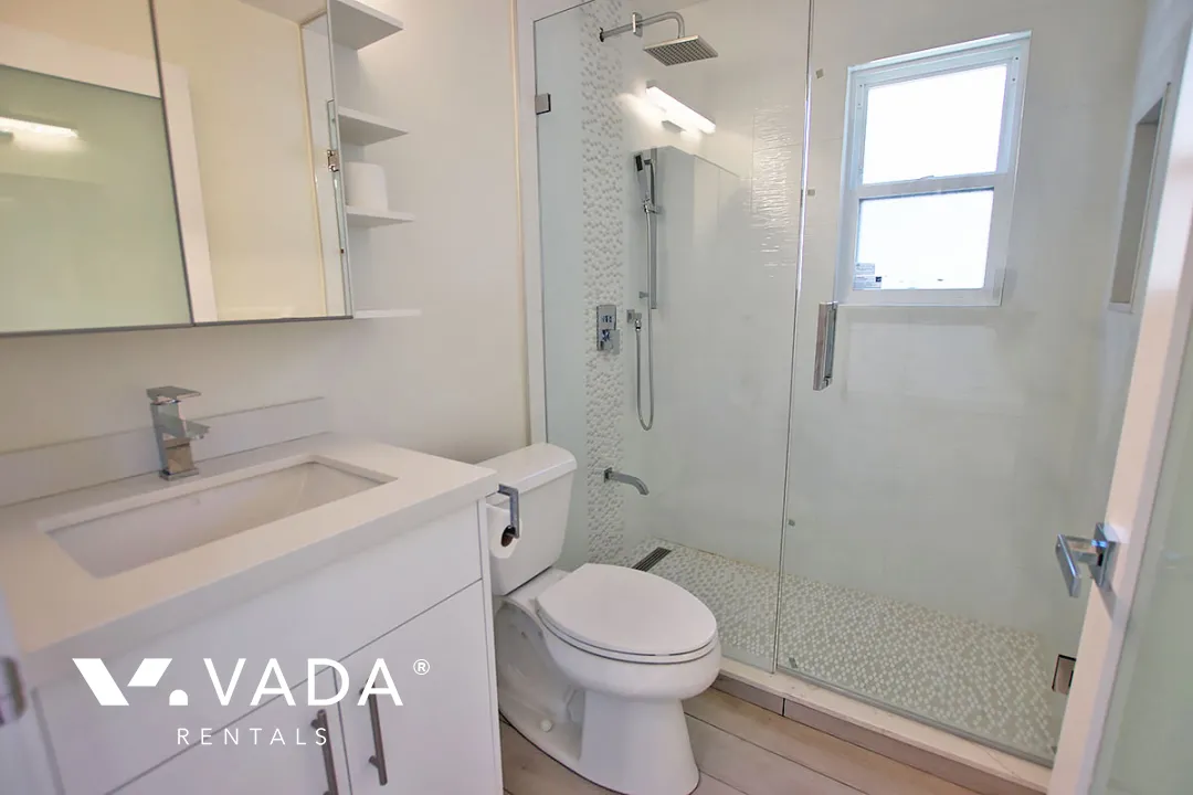 Riley Park - 1 Bedroom House (Upper Level) For Rent in Vancouver at 2 - 4674 Sophia Street, Vancouver, BC, V5V 3W3